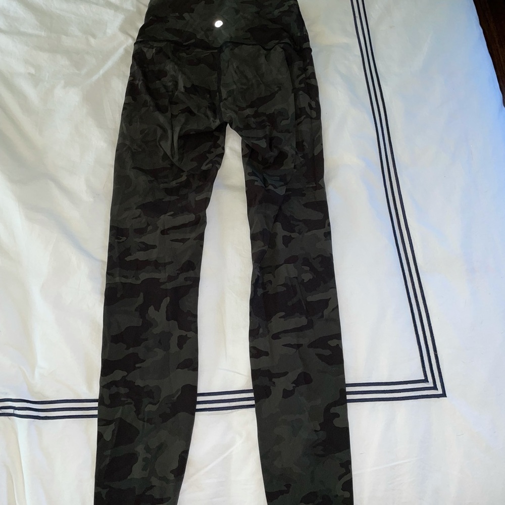 Wunder Under 25” Leggings Full on Luxtreme